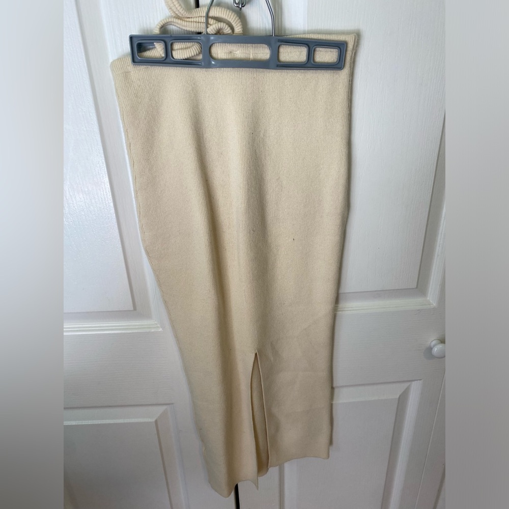 Revolve maxi skirt with thong straps!